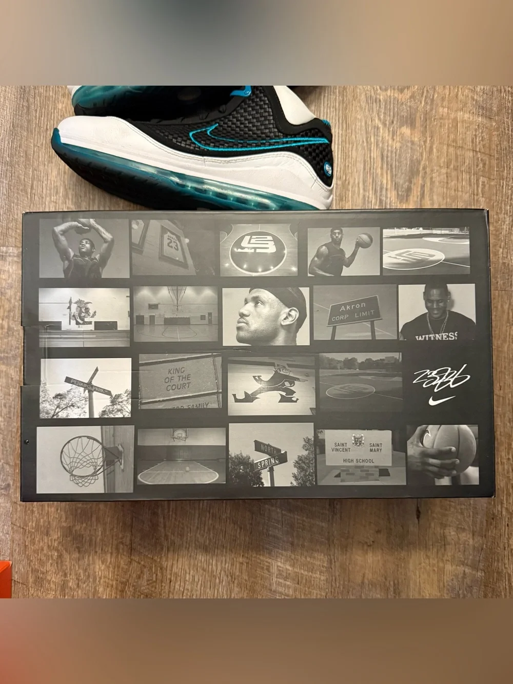 Nike Air Max LeBron 7 VII Retro QS Red Carpet 2019